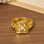 Anillo Relicario de Cruz: Devoción y Recuerdo Sagrado
