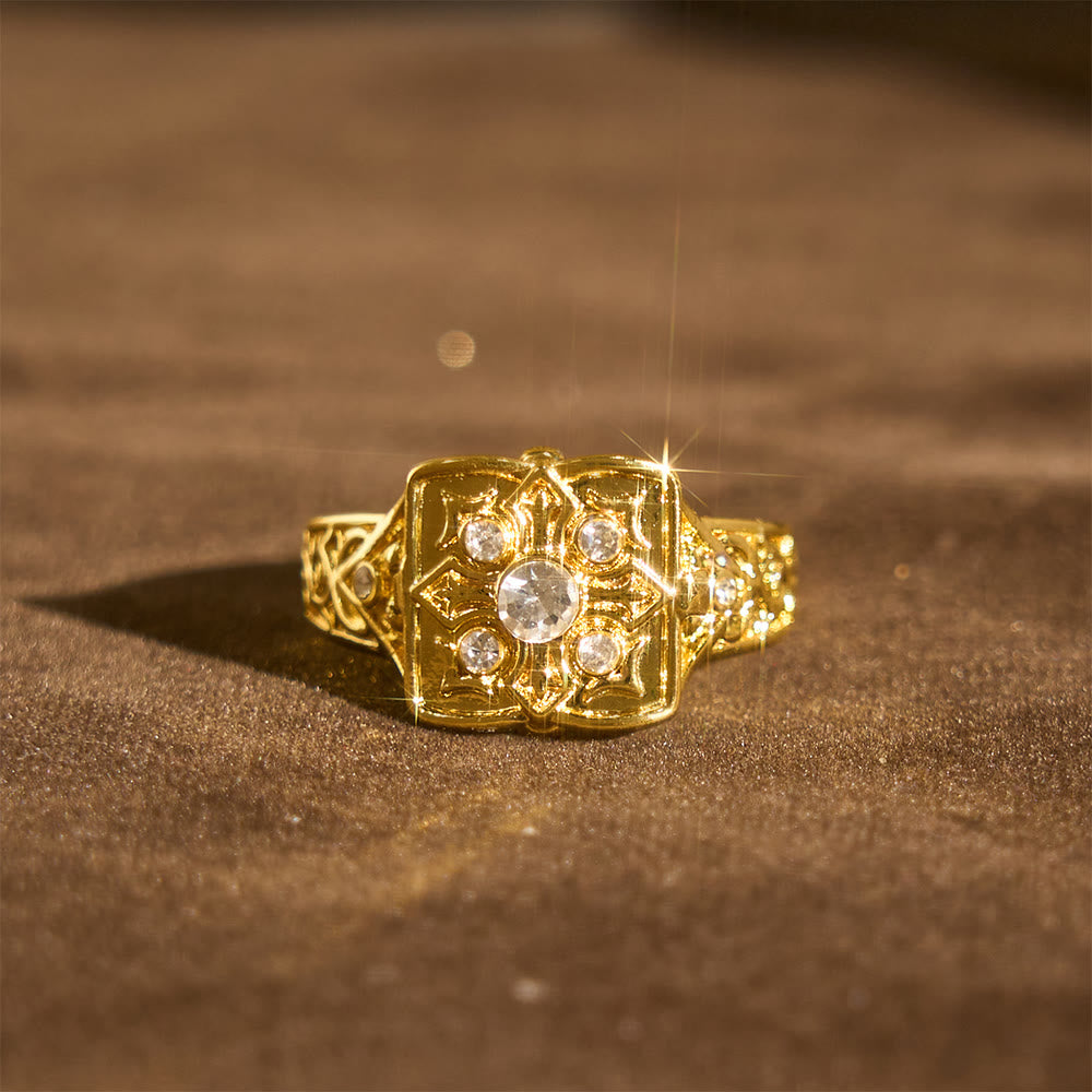 Anillo Relicario de Cruz: Devoción y Recuerdo Sagrado