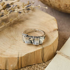 Anillo de Biblia con Cruz: Compañero Sagrado de Fe