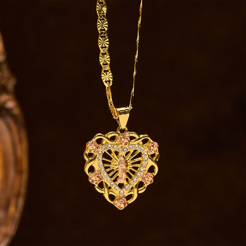 Collar de Corazón Calado de la Virgen con Detalle de Rosa: Recordatorio Diario de Su Intercesión
