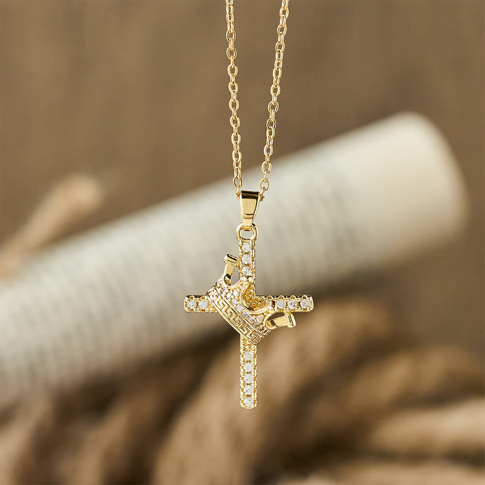 Collar Brillante de Cruz y Corona (2 Tamaños): Encarna la Fe y la Devoción Regia