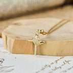 Collar Brillante de Cruz y Corona (2 Tamaños): Encarna la Fe y la Devoción Regia