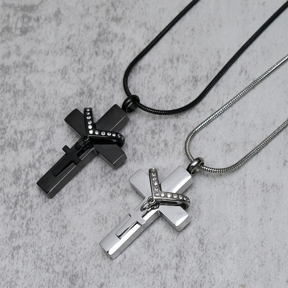 Collar de Cruz Interior Desmontable: Ancla tu Fe en un Amor que Trasciende