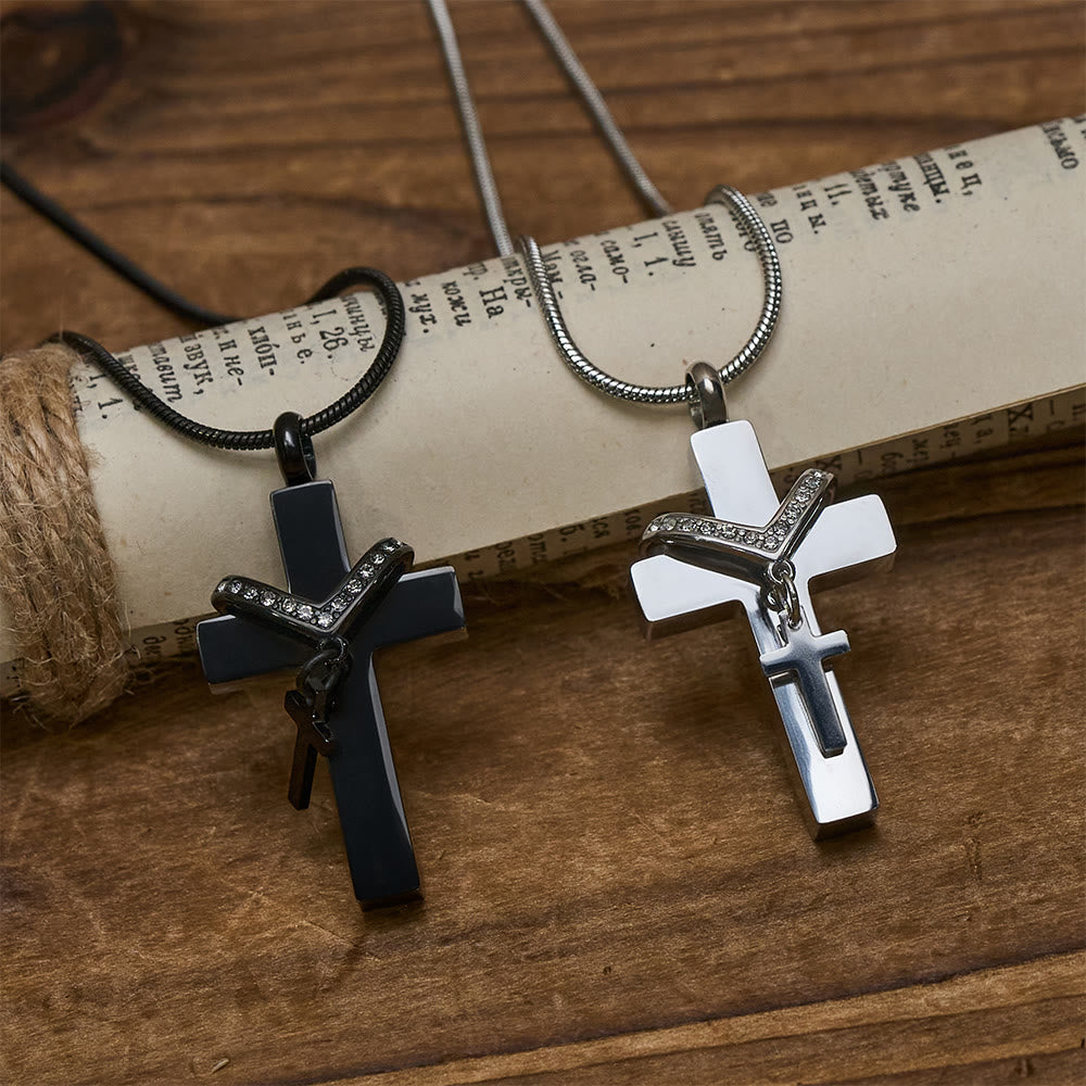 Collar de Cruz Interior Desmontable: Ancla tu Fe en un Amor que Trasciende