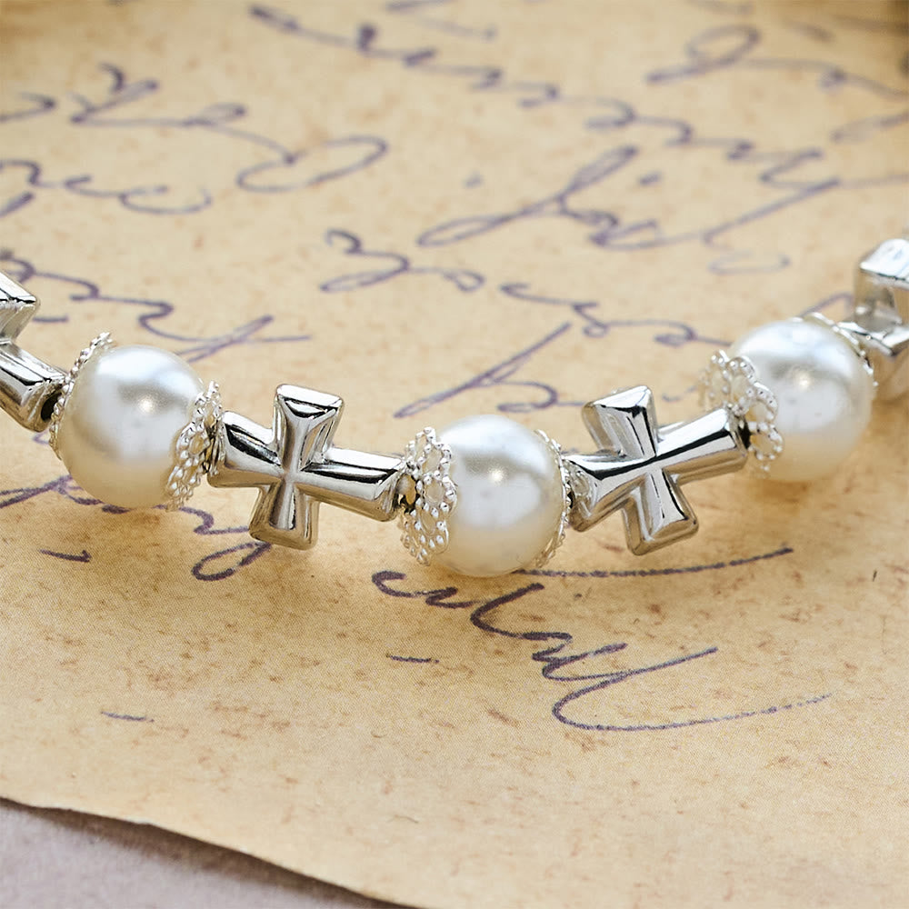 Pulsera de Cuentas con Detalle de Cruz de Plata: Encarna la Gracia de la Reflexión en Oración