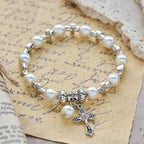 Pulsera de Cuentas con Detalle de Cruz de Plata: Encarna la Gracia de la Reflexión en Oración