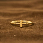 Set de Dos Anillos de Cruz: Metal Pulido y Circonia para la Devoción Diaria