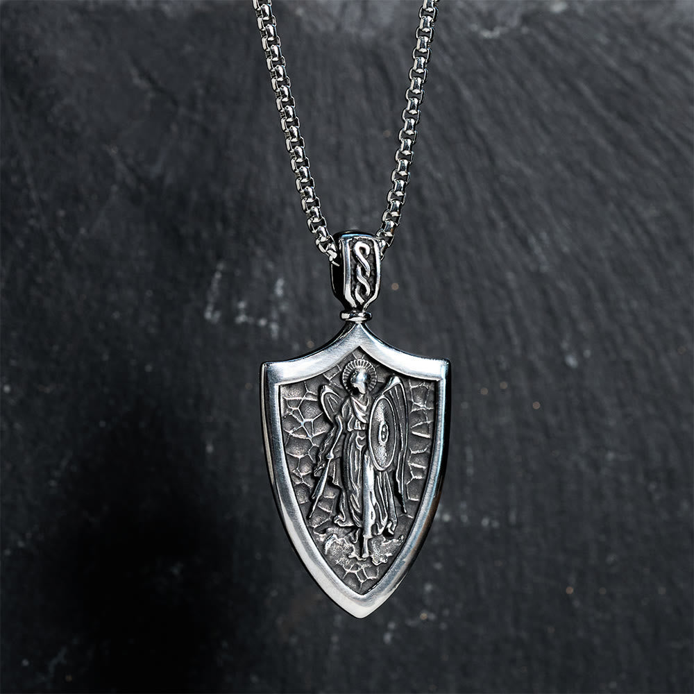 Collar de Titanio con Amuleto Escudo de San Miguel Arcángel