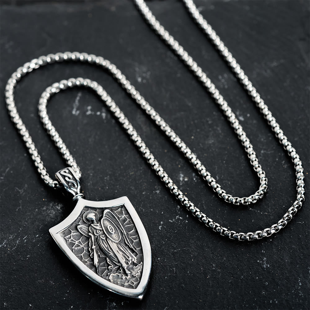 Collar de Titanio con Amuleto Escudo de San Miguel Arcángel