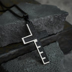 Collar de Cruz Padre Nuestro Tricolor Moderno: Símbolo Eterno de lo Sagrado