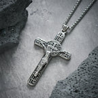 Collar con Dije Crucifijo y Medalla de San Benito Estilo Retro Clásico: Protección