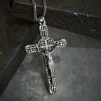 Collar con Dije Crucifijo y Medalla de San Benito Estilo Retro Clásico: Protección