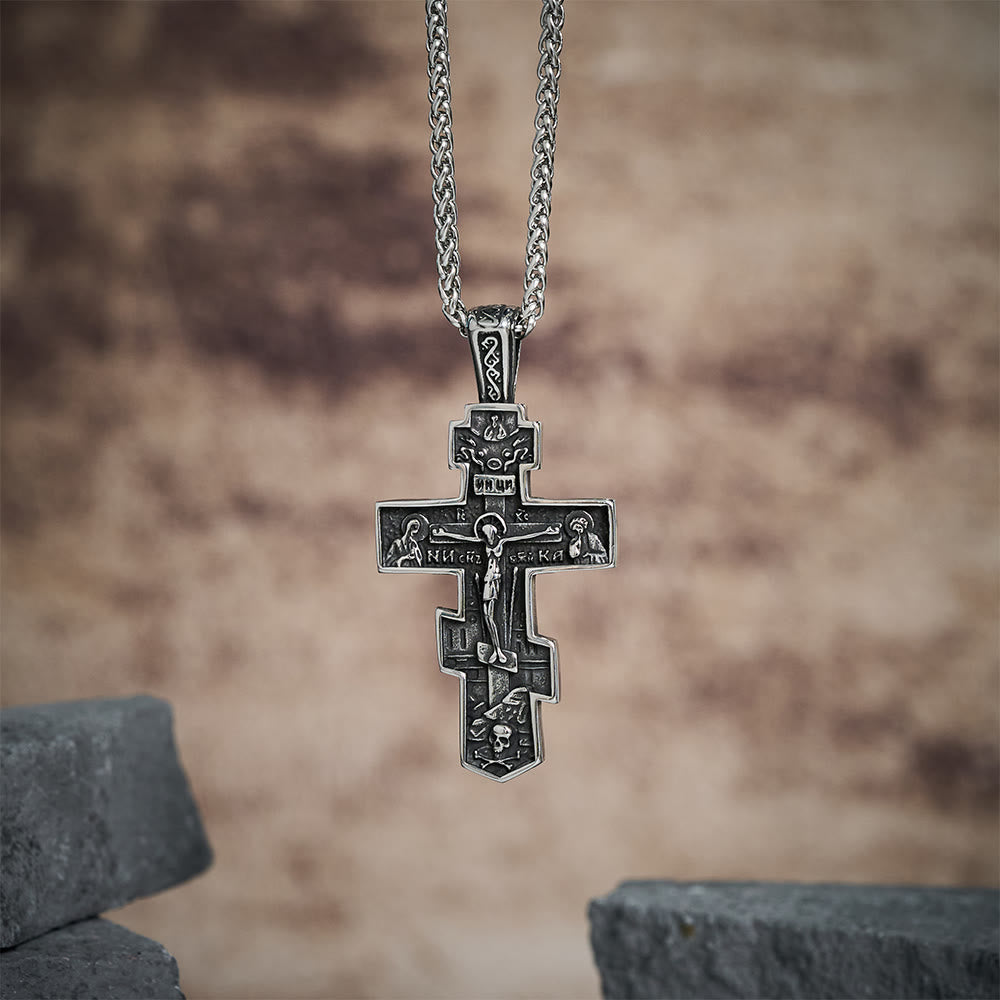 Collar de Titanio con Crucifijo Ortodoxo de Jesús: Joyería de Protección