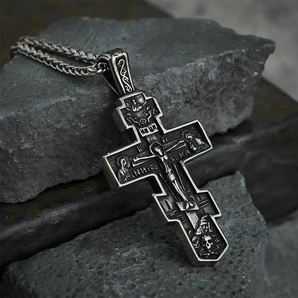 Collar de Titanio con Crucifijo Ortodoxo de Jesús: Joyería de Protección