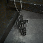 Collar de Titanio con Crucifijo Ortodoxo de Jesús: Joyería de Protección