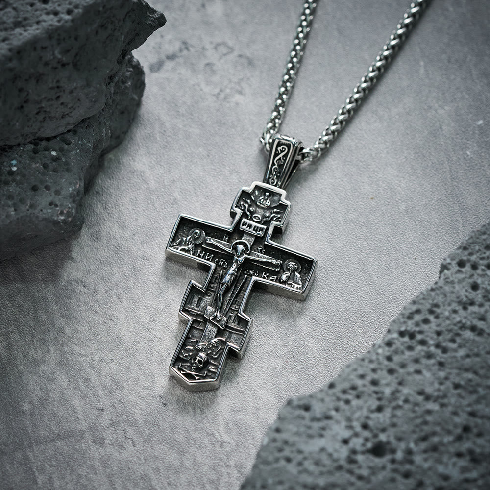Collar de Titanio con Crucifijo Ortodoxo de Jesús: Joyería de Protección