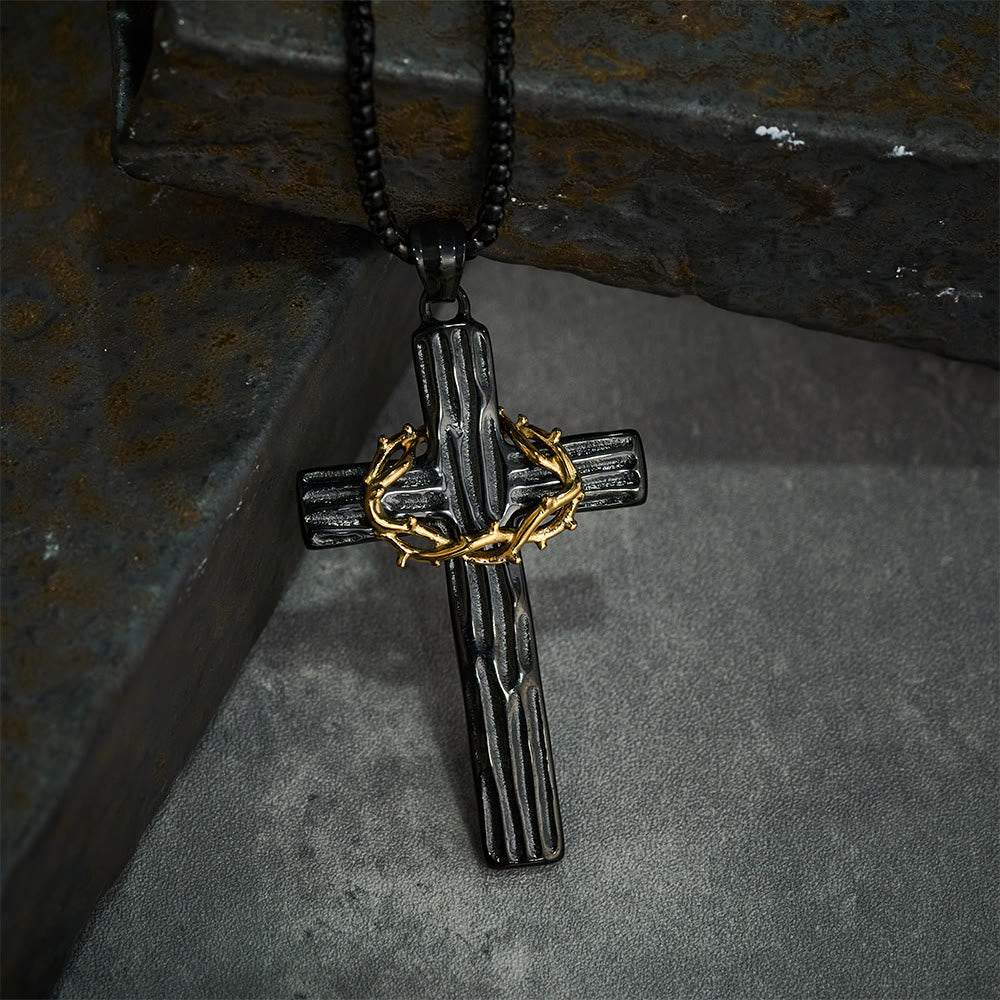 Collar con Dije de Cruz Corona de Espinas de Jesús Estilo Moderno: Protección Sagrada