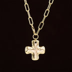 Collar de Cadena de Eslabones Clip con Cruz Minimalista: Símbolo de Fe y Estilo Moderno