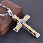 Collar con Dije de Cruz por Capas: Símbolo de Fe y Gracia Eterna