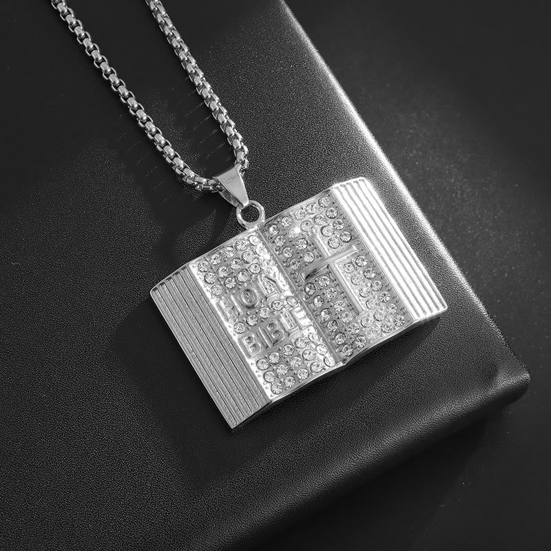 Collar con Dije de Cruz en Forma de Biblia: Símbolo de Fe y Sabiduría Divina