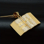 Collar con Dije de Cruz en Forma de Biblia: Símbolo de Fe y Sabiduría Divina