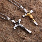 Collar Crucifijo de Metal Pulido: Señal de Gracia y Protección Divinas para Llevar