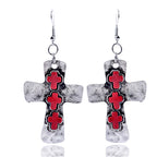 Aretes Texturizados de Tres Cruces con Incrustaciones de Piedra: Fe y Protección VIP
