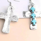 Aretes Texturizados de Tres Cruces con Incrustaciones de Piedra: Fe y Protección VIP