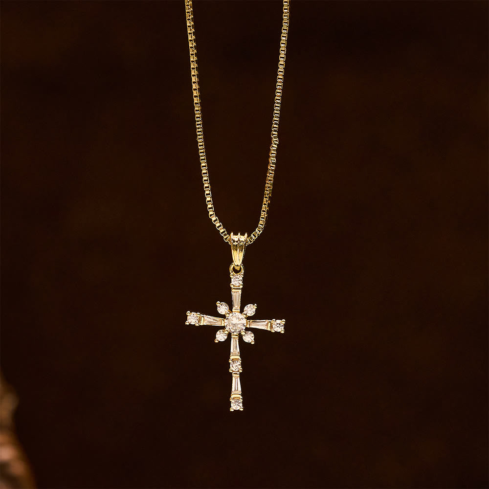 Collar de Cruz con Piedras Incrustadas Brillantes: Señal de Protección Divina