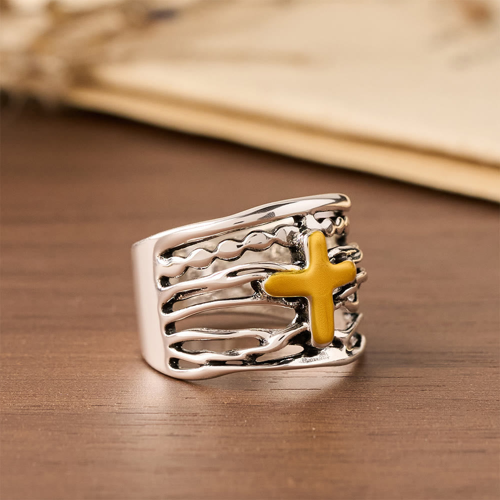 Anillo de Cruz de Cobre en Dos Tonos: Recordatorio Sereno de Paz y Gracia