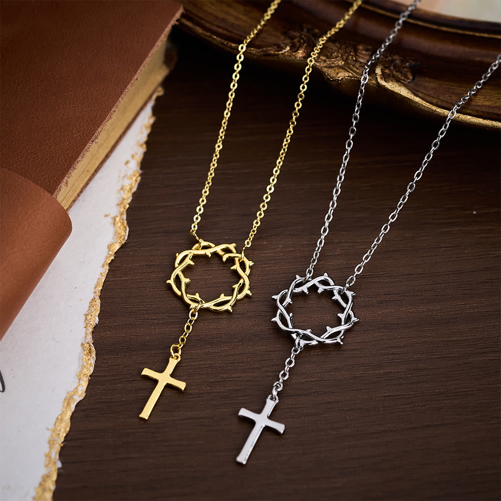 Collar de Cruz con Corona de Espinas: Símbolo de la Pasión y Redención de Cristo