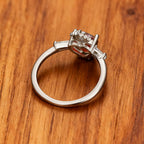 Anillo de Cristal del Sagrado Corazón: Símbolo del Amor Incondicional de Cristo
