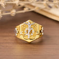 Anillo Llamativo Crucifijo en Dos Tonos: Símbolo de la Redención de Cristo y la Fe