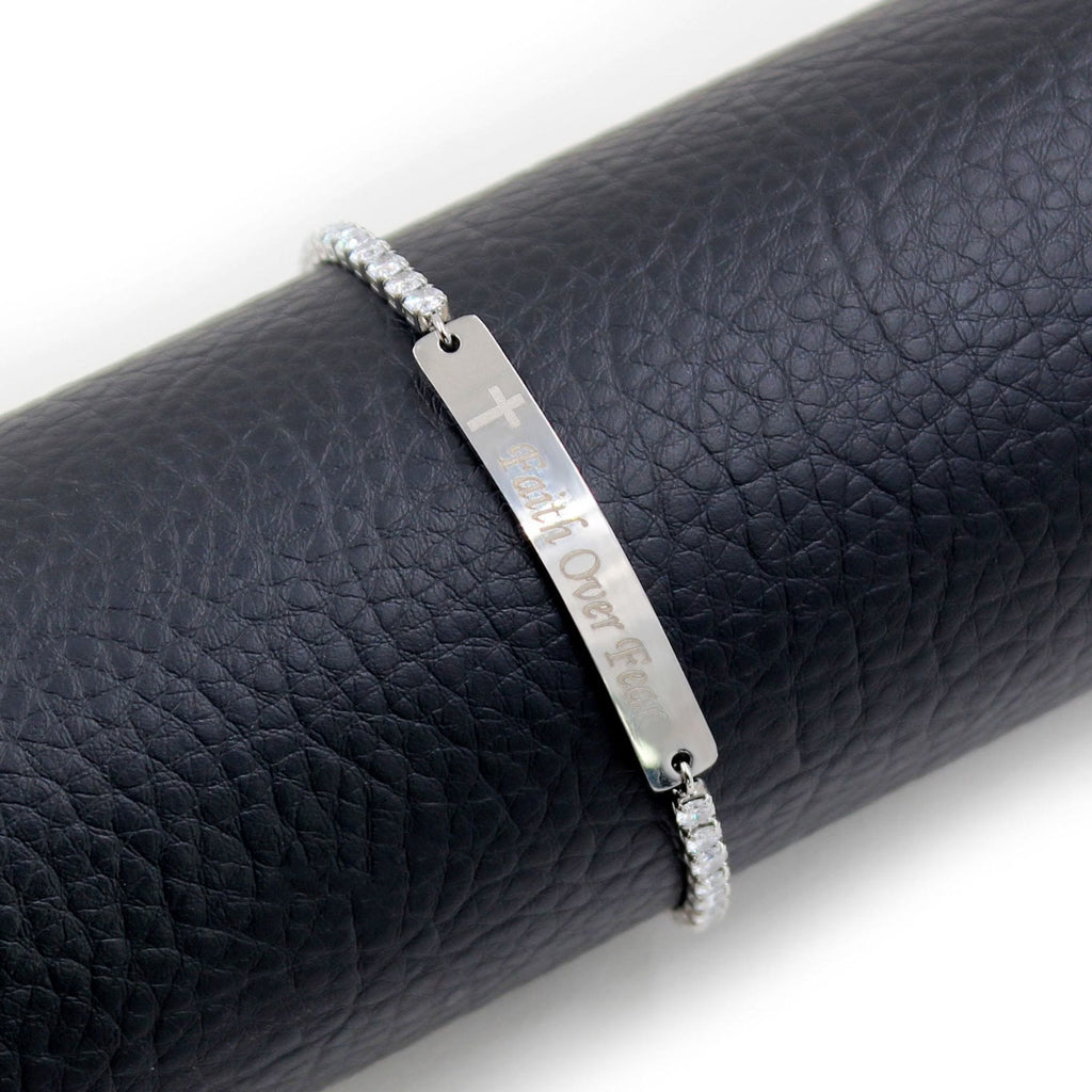Pulsera de Fe y Valor de Metal en Cuatro Colores con Barra Grabada o Lisa