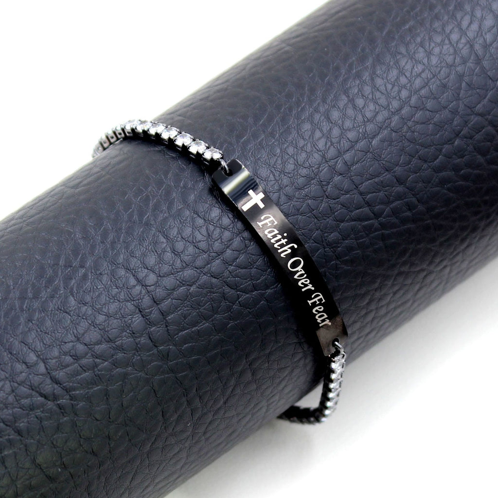 Pulsera de Fe y Valor de Metal en Cuatro Colores con Barra Grabada o Lisa