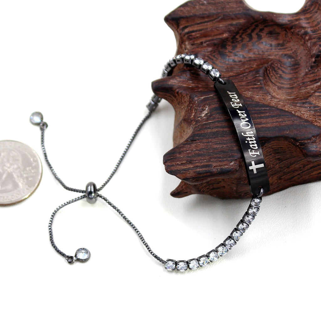 Pulsera de Fe y Valor de Metal en Cuatro Colores con Barra Grabada o Lisa