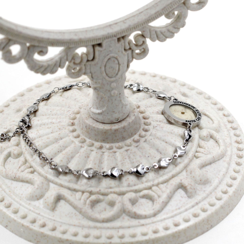 Pulsera Mateo 17:20 y Lucas 1:37 con Semilla de Mostaza: Corazones con Detalle de Circonia