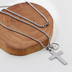 Collar de Cruz Semilla de Mostaza con Grabado de Jesús: Amor de Cristo y Poder de la Fe