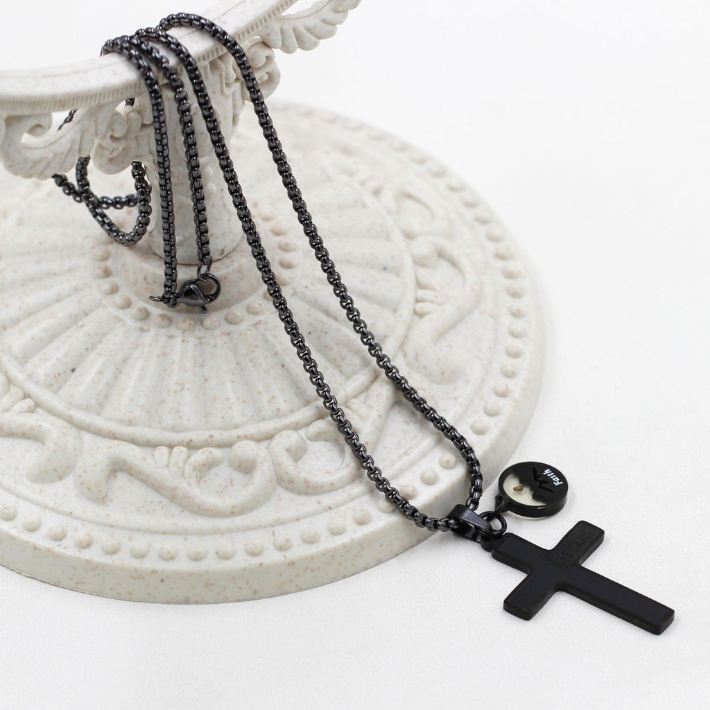Collar de Cruz Semilla de Mostaza con Grabado de Jesús: Amor de Cristo y Poder de la Fe