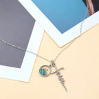 Collar de Cruz con Semilla de Mostaza y Letra de Fe: Símbolo de una Fe que Mueve Montañas