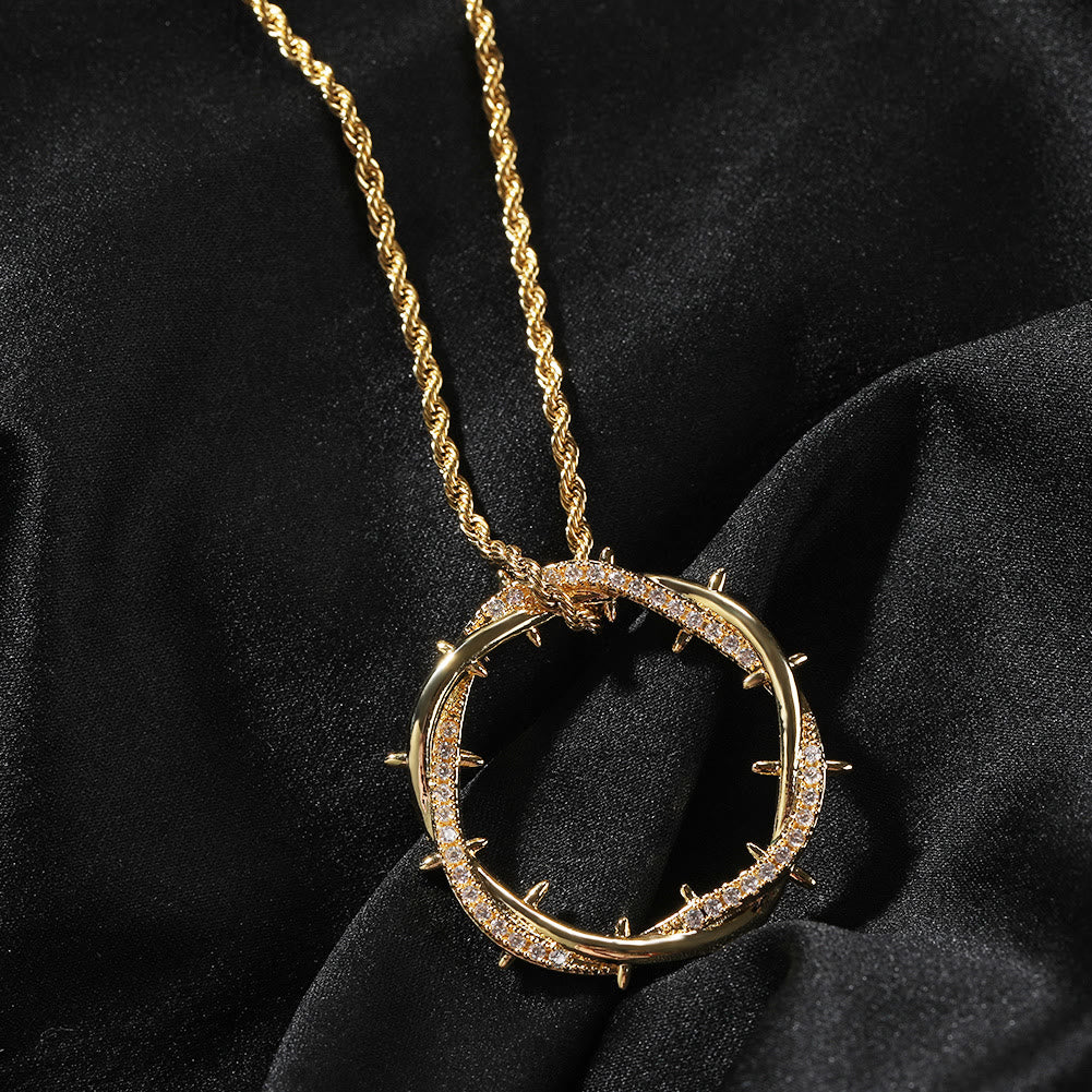 Collar de Circonia Corona de Espinas: Símbolo del Sacrificio Redentor de Cristo