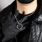 Collar de Circonia Corona de Espinas: Símbolo del Sacrificio Redentor de Cristo