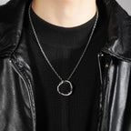 Collar de Circonia Corona de Espinas: Símbolo del Sacrificio Redentor de Cristo