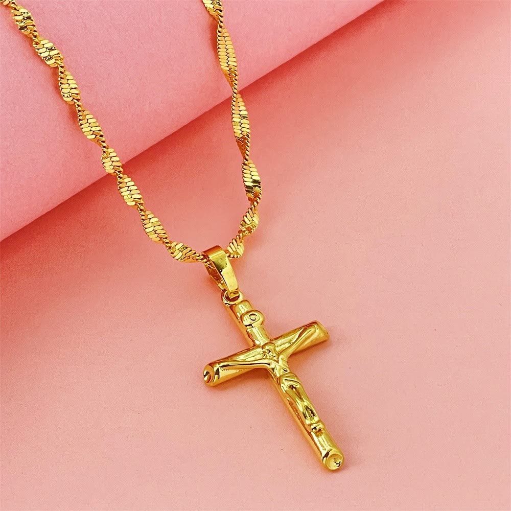 Collar Crucifijo Tono Dorado: Símbolo del Sacrificio Redentor de Cristo