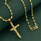 Collar Crucifijo Tono Dorado: Símbolo del Sacrificio Redentor de Cristo