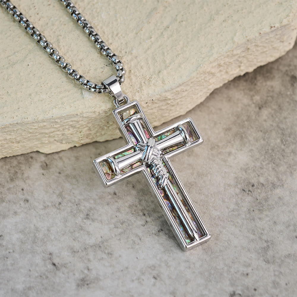 Collar de Cruz de Clavo con Incrustación de Concha Abulón: Símbolo del Amor Sacrificial de Cristo