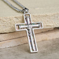 Collar de Cruz de Clavo con Incrustación de Concha Abulón: Símbolo del Amor Sacrificial de Cristo