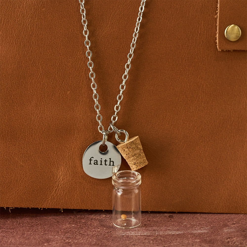 Collar con Placa de Fe Botella de Semilla de Mostaza: Símbolo de Fe Pequeña y Gran Poder