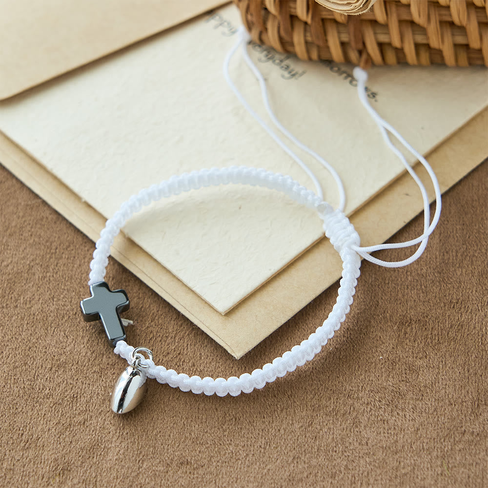 Set de Pulseras Magnéticas de Corazón y Cruz: Símbolo de Unión Sagrada y Amor Duradero