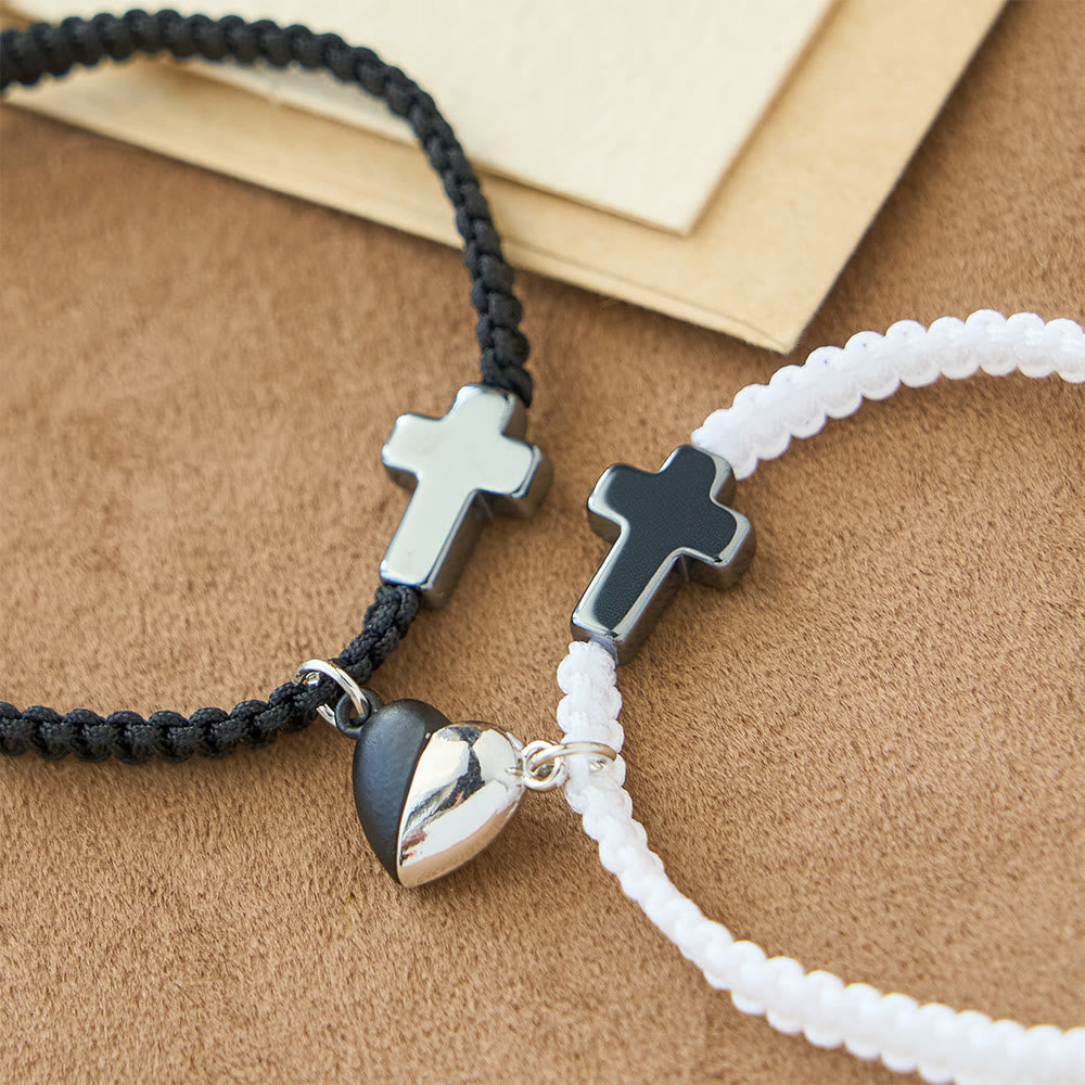 Set de Pulseras Magnéticas de Corazón y Cruz: Símbolo de Unión Sagrada y Amor Duradero